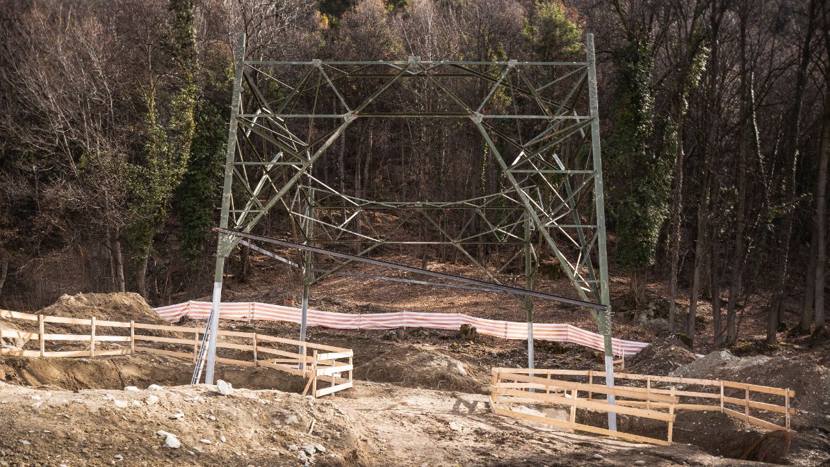 Base du pylône 165 à Chalais, le 8 mars 2019